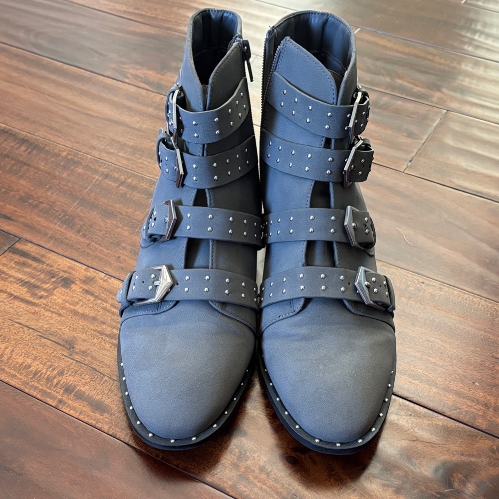 Forever 21 | Studded smoky grey Buckle Ankle Boots moto boots - Picture 2 of 13